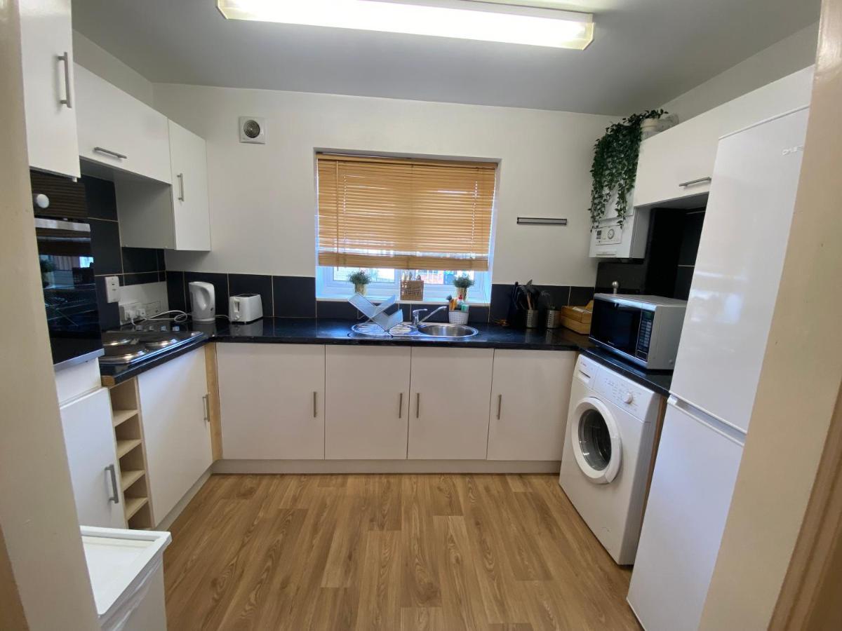 Private House With Free Park For Group Near Wembley Station Villa London Eksteriør bilde